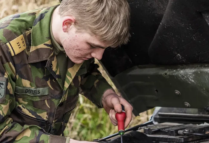 VeVa - Aankomend onderofficier Veiligheid en Vakmanschap Allround technicus voertuigen bol summa