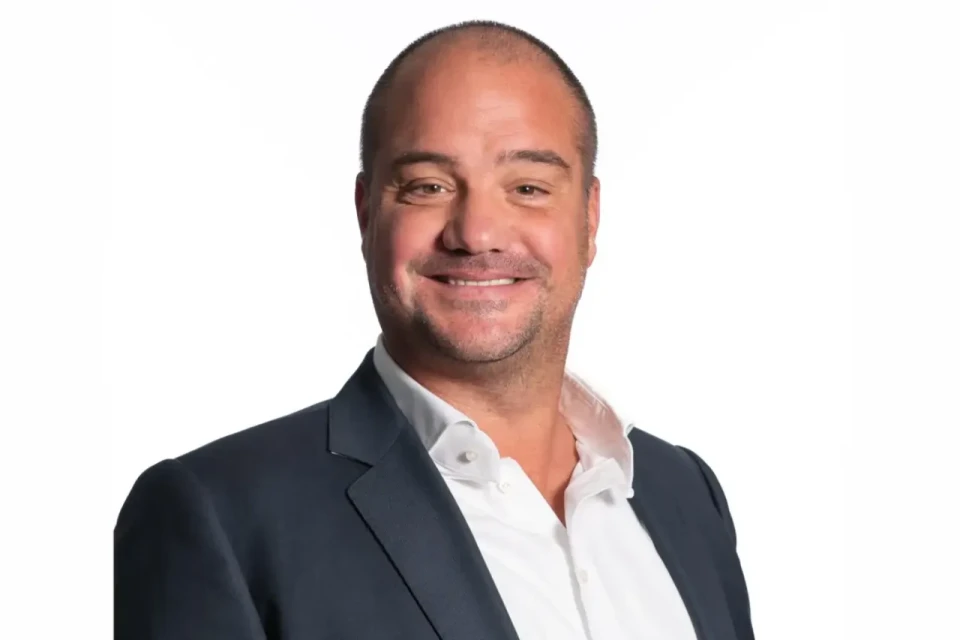 Een portretfoto van Cor Haverkamp.