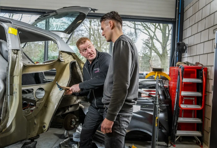 Summa opleiding Technisch specialist autoschadeherstel (bol)