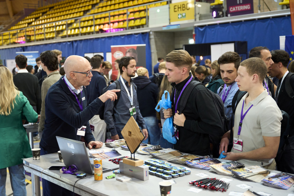 Careerevent van Fontys en Summa in het Indoor Sportcentrum in Eindhoven.
